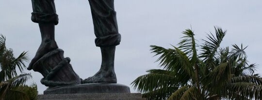 Richard Henry Dana Jr. Statue is one of Tempat yang Disukai C.