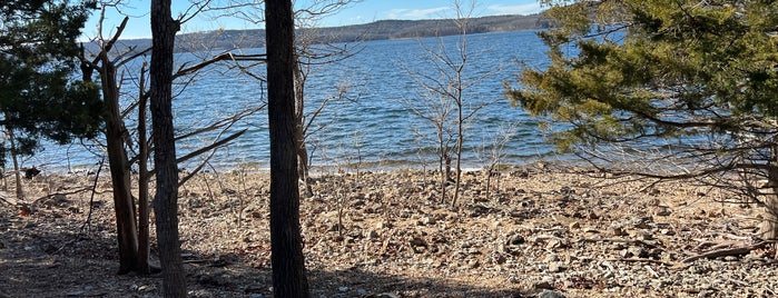 Table Rock Dam is one of Table Rock Lake.