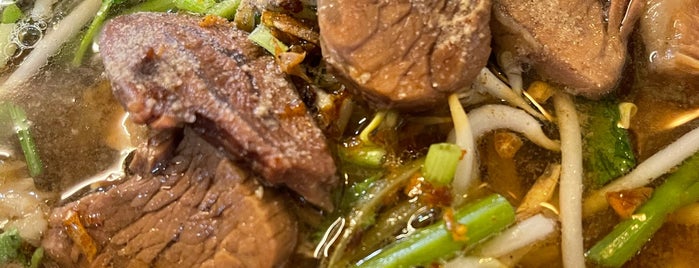 เนื้อหม้อไฟ อินทามาระ 42 is one of Beef Noodles.bkk.