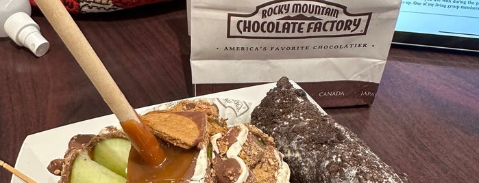 Rocky Mountain Chocolate Factory Café is one of Gīn'ın Beğendiği Mekanlar.