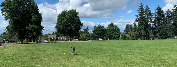Alberta Park is one of The 15 Best Dog Runs in Portland.