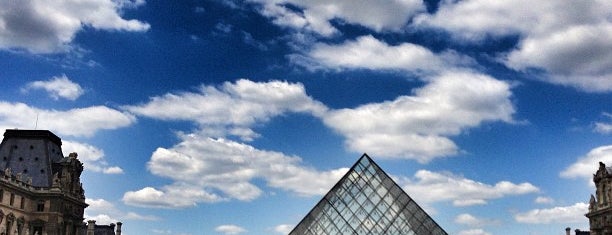 Museo del Louvre is one of paris.