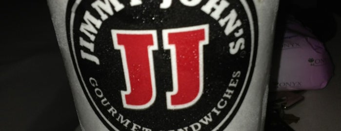 Jimmy John's is one of สถานที่ที่ Alex ถูกใจ.