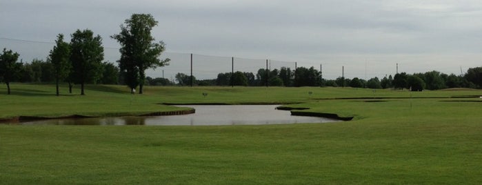 Millennium Golf is one of Orte, die Jurgen gefallen.