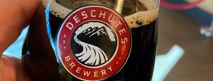 Deschutes Brewery Brewhouse is one of Locais curtidos por Sean.