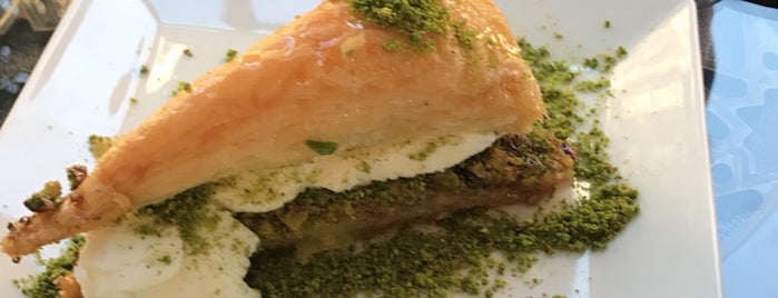 Hamdizade Dondurma Cafe is one of İstanbul Desserts.