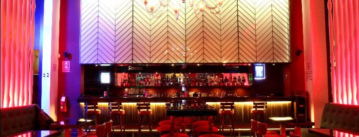 Art Déco Lounge is one of Lugares guardados de Freddy.