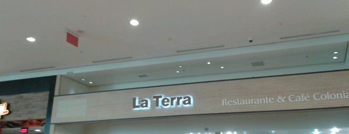 La Terra Restaurante is one of สถานที่ที่ Andre ถูกใจ.