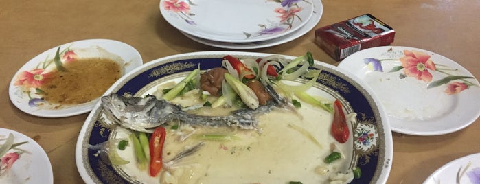 Masuri Tomyam & Seafood is one of Makan @ Shah Alam/Klang #1.