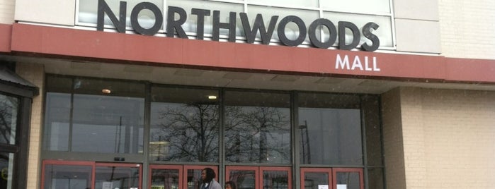 Northwoods Mall is one of Locais curtidos por Judah.