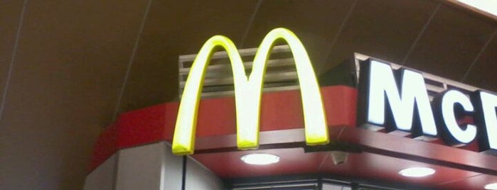 McDonald's is one of Burgers.cl.