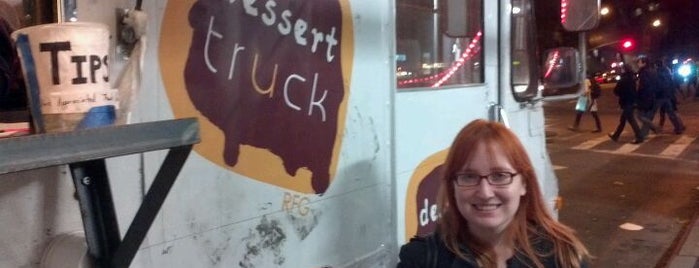 Dessert Truck is one of Food Truck Mania.