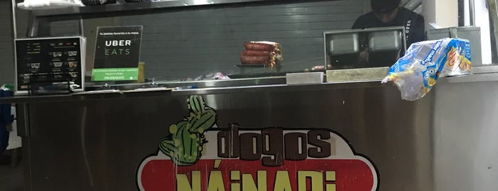 Dogos Nainari is one of Hamburguesas y Carnes.
