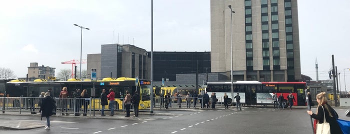 Busstation Jaarbeursplein is one of Check in lijstje.