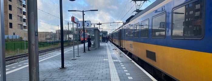 Station Alphen a/d Rijn is one of Bushaltes.
