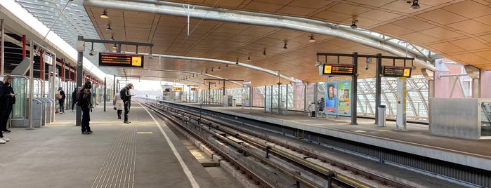 Metrostation Schiedam Centrum is one of metrohalte.