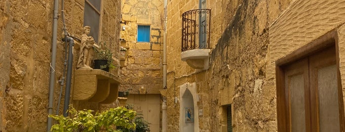 Pjazza San Ġorġ is one of Malta.