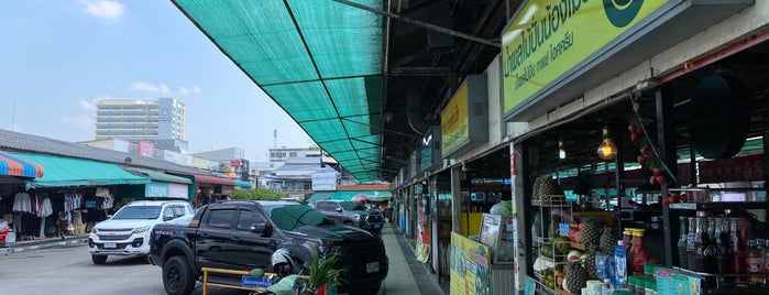 Siri Wathana Market is one of Chiang Mai.