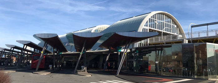 Metrostation Spijkenisse Centrum is one of metrohalte.