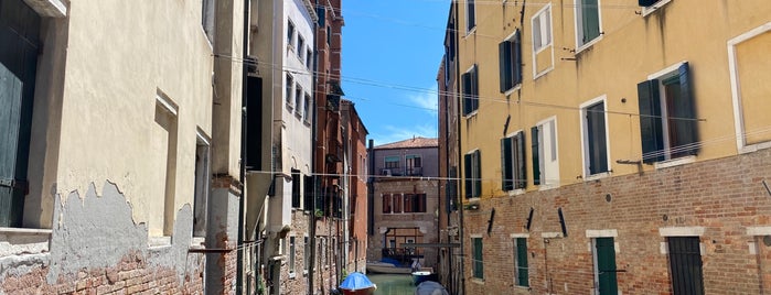 Rio De Cannaregio is one of Seen in Venice.
