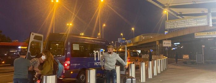 Schiphol Hotel Shuttles is one of Posti che sono piaciuti a Sakis.