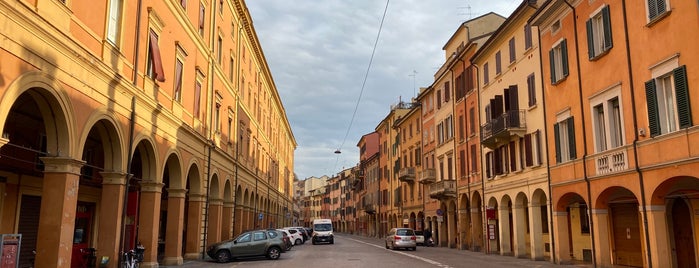 Via Saragozza is one of Bologna - Florence.