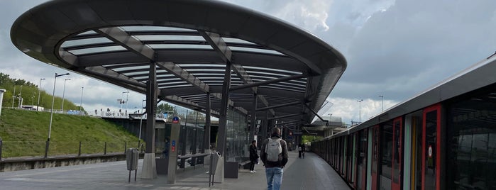 Metrostation Noorderpark is one of I ♥ Noord < 1/2 ❌❌❌.