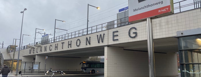 Metrostation Melanchthonweg is one of metrohalte.