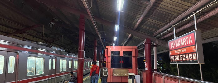 Stasiun Jayakarta is one of Stasiun Commuter.