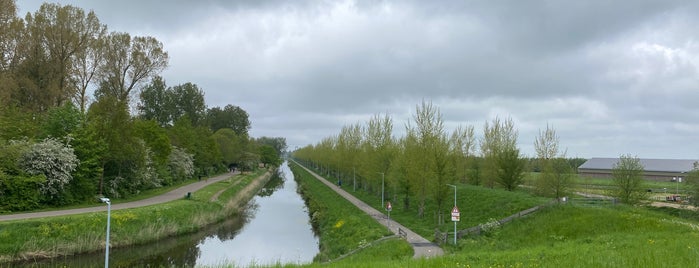 Batterij aan de Ĳweg is one of Stelling van Amsterdam.