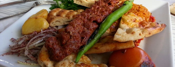 Kebap rh+ is one of Fatih'in Beğendiği Mekanlar.