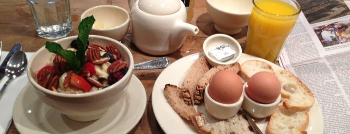Le Pain Quotidien is one of Places I love.