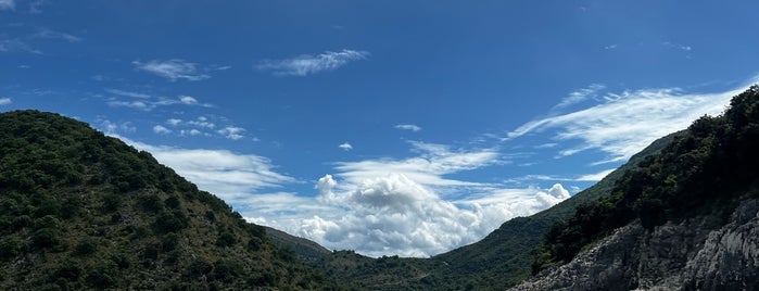 Cacomera Beach is one of Albanie.