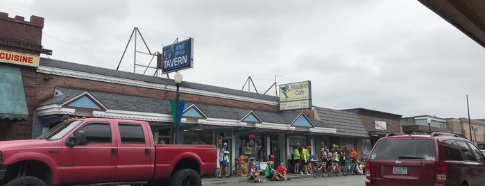 Blue Bird Cafe is one of Top 10 favorites places in Arlington, Washington.