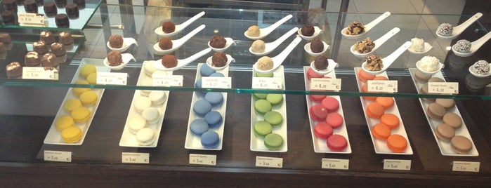 Galeria Chocolate is one of Sampa 6.
