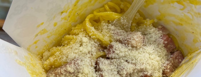 Pasta & Pasta is one of Locais curtidos por Oleg.