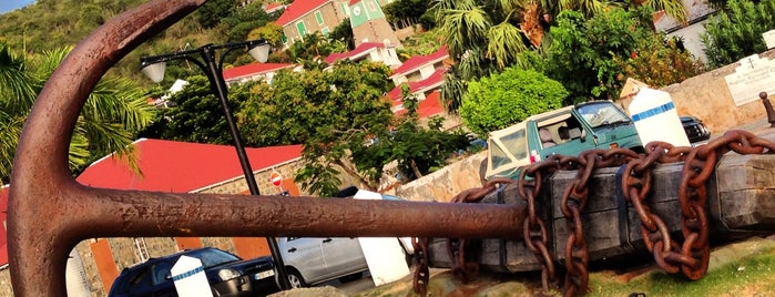 Le Yacht Club is one of St Barth's.