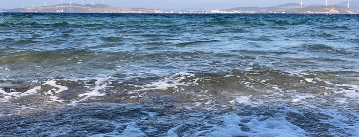 Yeni Foca Arka Koy is one of Lieux qui ont plu à Dr.Gökhan.