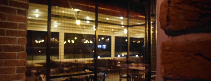 Lupus Cafe & Restaurant is one of Orte, die ERTUNC gefallen.