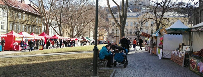 Karlínské farmářské trhy is one of Prag Karlin.