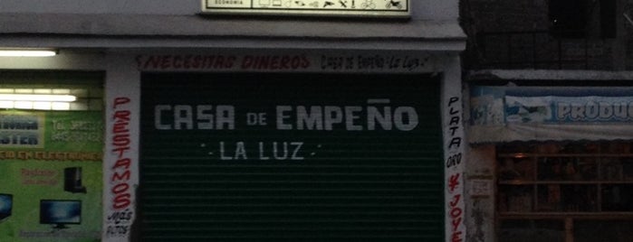 casa de empeño la luz is one of Lieux qui ont plu à Tivan.