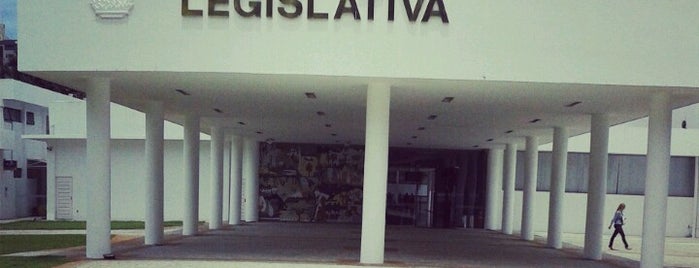 Assembleia Legislativa do Estado de Goiás is one of สถานที่ที่ Jéssica ถูกใจ.