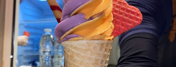 ice cream - كرزة is one of ice crem🍦🍦.