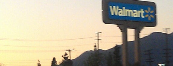Walmart is one of Orte, die Tracy gefallen.