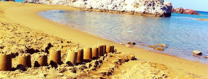 Agios Ioannis Beach is one of สถานที่ที่ Nikoletta ถูกใจ.