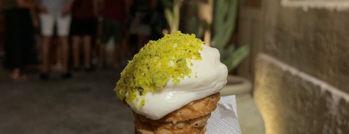 Cannoli Del Re is one of Sicily 2018.