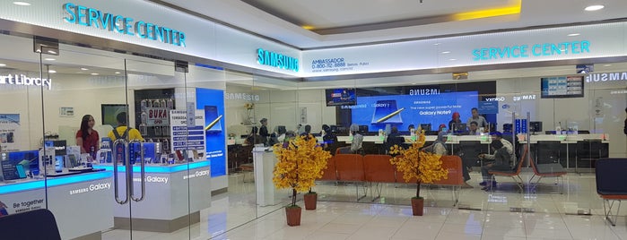 Samsung Service Center is one of Services.