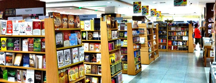 Gramedia is one of Anatasiaさんのお気に入りスポット.