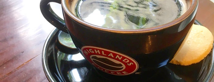 Highlands Coffee Le Thanh Ton is one of Coffee Shop.