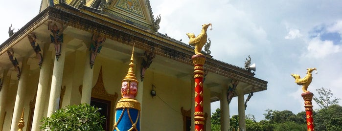 Chua hang - Khome - Tra Vinh is one of HCMC.